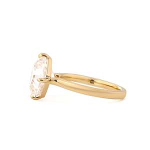 Anillo de Diamante Cultivado en Laboratorio de Oro Amarillo de 14K con Corte Ascher de 6 Quilates, Certificado por IGI, de Grado de Lujo, Elegante Anillo de Compromiso Solitario para Mujer - Product Image 5