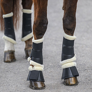 Protège-ongles d'équitation haut de gamme pour chevaux avec construction durable et fermeture auto-agrippante sécurisée - Product Image 6