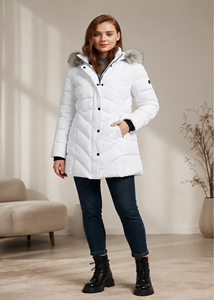 Veste matelassée blanche pour femme avec capuche en fausse fourrure, manteau d'hiver mi-long, parka matelassée isolée pour les journées froides - Product Image 6