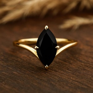 Anillo de Compromiso Único con Diamante Moissanite Negro, Anillo de Compromiso de Plata de Ley 925 y Otras Joyas de Diamantes - Product Image 4