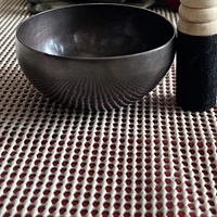 Cuenco Tibetano para cantar, cuenco curativo para terapia de sonido profundo y largo negro mate, cuenco de juego de Buda batido a mano hecho con artesanías especiales de Metal