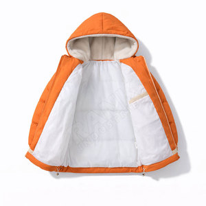 Veste matelassée pour homme avec un design léger et des couches chaudes, veste matelassée idéale pour les voyages et l'utilisation en ville - Product Image 3