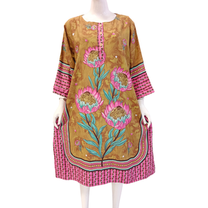 Robe décontractée pour femmes, manches 3/4, longueur genou, confortable à porter au quotidien par Chrysanta - Product Image 3