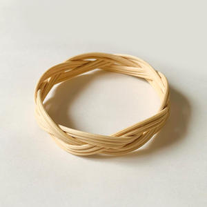 กำไลข้อมือหวายน่ารัก แฟชั่นสำหรับสาวๆ ขายดี กำไลหวายแบบยั่งยืน ขายส่ง - Product Image 1