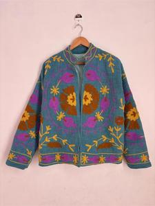 Veste Suzani en coton gris de qualité supérieure, brodée, à motif floral, manches longues, col montant, faite à la main, style bohème, vêtement d'extérieur pour l'hiver - Product Image 2