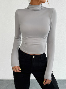 Vente en gros de hauts courts pour femmes à col roulé simulé, coupe ajustée, manches longues, couleur unie, style décontracté, basique, streetwear, pull-over - Product Image 1