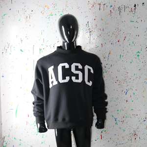 Sudadera ACSC BLACK con Cuello Alto, 100% Negro, Apliques Bordados, Cuello Ancho, Hilos Finos - Product Image 4