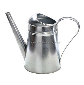 Un outil de jardinage populaire en acier galvanisé, offrant résistance à la rouille et durabilité pour une utilisation intérieure et extérieure. - Product Image 1