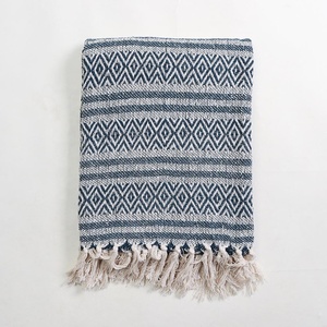 Jeté de canapé en coton de luxe 100% coton Doux et chaud Jeté rayé Collection Jeté en coton - Product Image 5