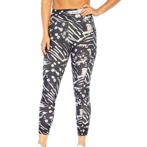 เลกกิ้งพิมพ์ลายซับลิเมชั่นโลโก้ตามสั่งราคาส่งที่ดีที่สุด และเลกกิ้งโยคะสำหรับออกกำลังกายสำหรับผู้หญิง - Product Image 1