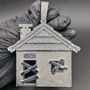 Colgante Personalizado de Plata de Ley 925 con Forma de Casa para Hombre, con Incrustaciones de Moissanita VVS, Estilo Hip Hop, Certificado IGI - Product Image 1