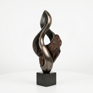 Sculpture nordique en métal doré en forme de feuille de Ginkgo, figurine de luxe en fer en forme de feuilles d'éventail, ornement de centre de table avec base rectangulaire - Product Image 1