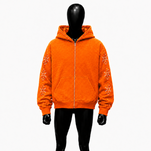 Sudadera con capucha y cremallera completa naranja con pedrería, estilo streetwear de lujo, con adornos, tela texturizada, ajuste brillante - Product Image 1
