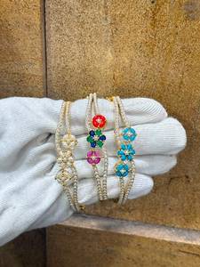 สร้อยข้อมือโลหะผสมชุบทองลายดอกไม้พร้อมไข่มุกเทียมและหินเพทายของผู้หญิงของขวัญเครื่องประดับแบบโซ่เชื่อมต่อสไตล์วินเทจ - Product Image 2