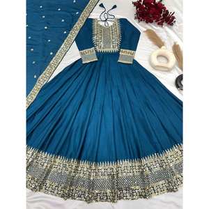 Robe de soirée de créateur avec broderie lourde et sequins, tenue de soirée avec dupatta - Product Image 4