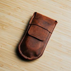 Étui de montre en cuir, organiseur de voyage, pochette de protection personnalisée pour montre avec broderie de style féminin LWP-0035 - Product Image 1