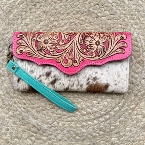 Pochette en cuir de vachette véritable façonnée à la main avec dragonne, motif floral élégant, portefeuille de créateur pour femme – Collection Mars Expo 2026 - Product Image 4