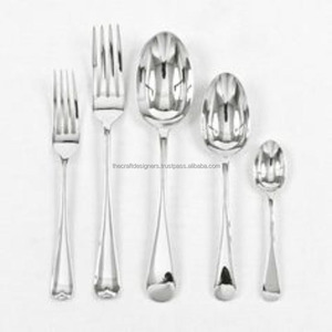 Juego de cubiertos de metal de peso pesado para un agarre estable y una alimentación cómoda, ideal para uso familiar diario regular - Product Image 1