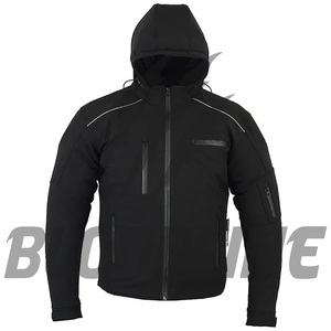 Chaqueta negra con capucha y cremallera, con múltiples bolsillos y franjas reflectantes - Product Image 1