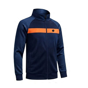 Survêtement de sport pour homme, vêtements athlétiques durables conçus pour la course à pied, les exercices en salle de sport et un style de vie décontracté - Product Image 3