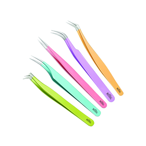 Pinces à cils en acier inoxydable de haute qualité avec logo personnalisé royal pour salons de beauté professionnels - Product Image 4