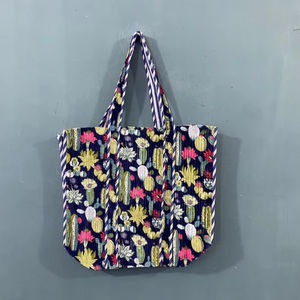 กระเป๋าโท้ทผ้าฝ้ายลายควิลท์แบบ Peacock หูหิ้วยาว สำหรับใช้ช้อปปิ้ง ท่องเที่ยว ไปทะเล ปิดด้วยซิป รับสั่งซื้อจำนวนมาก สำหรับผู้ส่งออก - Product Image 2