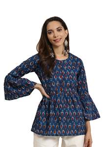 Haut évasé pour femme en coton indigo bleu à imprimé géométrique, avec manches cloche et col rond, conçu pour un style ethnique décontracté mondial - Product Image 4