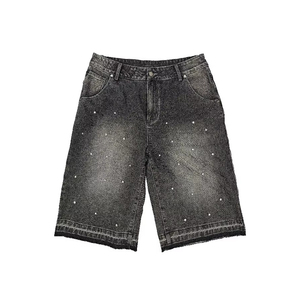 Shorts en jean amples pour hommes, respirants, style streetwear, entièrement ornés de strass, effet vieilli, tissu personnalisable, faible MOQ disponible - Product Image 1