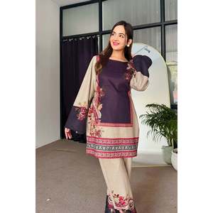 Conjunto de Dos Piezas con Hermoso Estampado Digital, Estilo Casual Elegante, Blusas de Manga Tres Cuartos Hechas de Tela de Canalé - Product Image 3