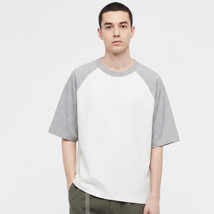Camiseta de Manga Corta para Hombre, Estilo Raglán, Oversize, Blanca y Gris, Cuello Redondo, Diseño de Bloques de Color, 100% Algodón - Product Image 1