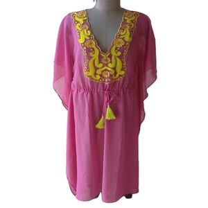 Paisley Design Patchwork Dentelle Broderie Coverup Décolleté en V Profond sur le devant Manches Courtes Avec Deux Liens Cordon Plus La Taille - Product Image 1