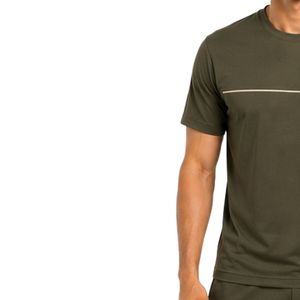 T-shirt de sport pour homme vert olive, séchage rapide, pour la gym, la course et l'entraînement, personnalisable, vêtements de sport imprimés - Product Image 3