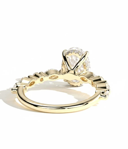 แหวนหมั้นเพชรทรงรี ทองคำ 14K ได้รับการรับรองจาก GIA เพชรธรรมชาติ สไตล์คลาสสิกสำหรับผู้หญิง - Product Image 2