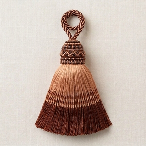 พู่ประดับงานฝีมือระดับพรีเมียมพร้อมบริการ OEM ผู้ผลิตแบรนด์ตามสั่ง - Product Image 2