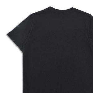 เสื้อยืดคอกลมแขนสั้นผู้ชายแบบเรียบง่าย สั่งผลิตได้ตามต้องการ ขายส่ง น้ำหนักเบา ระบายอากาศดี เหมาะสำหรับใส่ทุกวัน รับผลิตแบบ OEM - Product Image 3