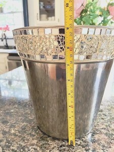 Cubo de Hielo Clásico Plateado con Borde de Cristal, Ideal para Bares en Casa, Noches de Cócteles y Regalos, Hecho en India - Product Image 6