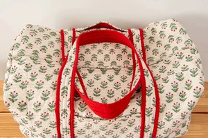 Luxury Floral Pattern <b>Duffel</b> <b>Bag</b> with Red Handles Large Capacity Travel Weekender Polyester Textile Material Zipper Closure - Product Image 3