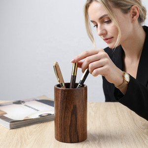 Organizador de Escritorio Multifuncional de Madera Natural, Hecho a Mano por Proveedor Indio, con Impresión Personalizada Ecológica, para Lápices y Bolígrafos - Product Image 1