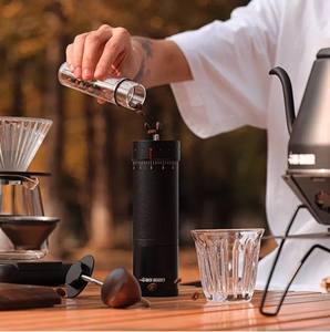 Moulin à café R3 à lame affûtée, poignée en bois de noyer naturel, réglages ajustables du grossier au fin, broyage manuel - Product Image 6