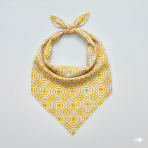 Foulard en coton biologique doux à motif ethnique contemporain, accessoire chic pour femme - Product Image 4