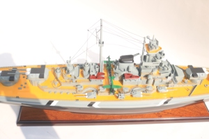 BISMARCK - Maqueta de Velero Hecha a Mano en Madera, Personalizada, Estilo Antiguo, Temática Oceánica, Pieza de Arte Coleccionable para Mesa, Ho Chi Minh - Product Image 1
