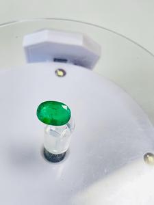 Émeraude naturelle zambienne ovale 2,19 carats, couleur verte premium, lustre excellent, qualité supérieure, pierre précieuse naturelle pour collectionneur - Product Image 5