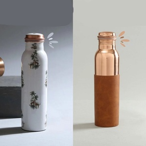 Botella de Agua de Cobre Puro Martillada a Mano para Beneficios Ayurvédicos, Venta al Por Mayor Personalizada - Product Image 3