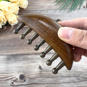 Masseur facial Gua Sha en bois rustique écologique avec artisanat en bois d'acacia massif pour la relaxation musculaire - Cadeau du Nouvel An - Product Image 6