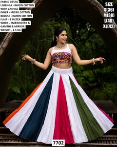 Lehenga Choli élégant en coton royale Bandhani Noor Palace, longueur ras du sol, pour mariage, Diwali et fêtes - Product Image 1