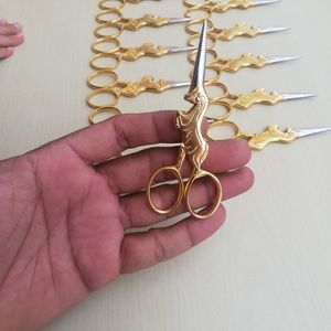 ผู้จัดจำหน่ายกรรไกรตัดเล็บเคลือบสีระดับมืออาชีพ ใบมีดสแตนเลสปลายทู่ กรรไกรตัดด้าย กรรไกรงานฝีมือพร้อมโลโก้สั่งทำ - Product Image 4