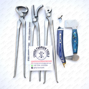 Kit d'outils de maréchal-ferrant professionnel robuste avec manche en bois coupe-ongles sabot boucle couteau marteau acier inoxydable - Product Image 3