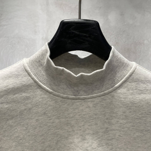 Sudadera con Cuello Alto OEM – Último Diseño de Moda Urbana, Colores Personalizados, Tejido Grueso de 340G, Manga Larga - Product Image 3
