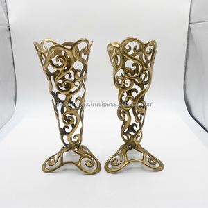 Jarrón decorativo de metal decorativo para decoración, jarrones con diseños recortados, Juego de 2 jarrones para el hogar - Product Image 1