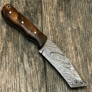 Cuchillo de Caza de Acero de Damasco Hecho a Mano con Funda de Cuero, Herramienta Utilitaria para Campismo al Aire Libre, Pieza de Colección, Artesanía Fina - Product Image 4